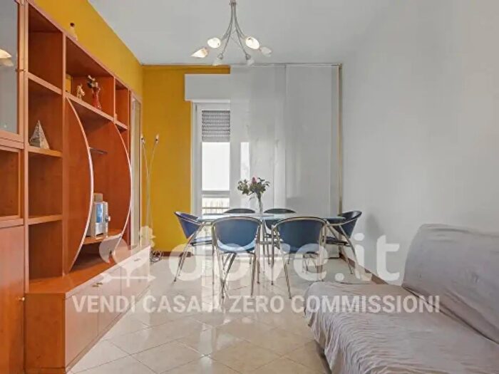 Appartamento trilocale in vendita in Via Provinciale, Pessano Con Bornago