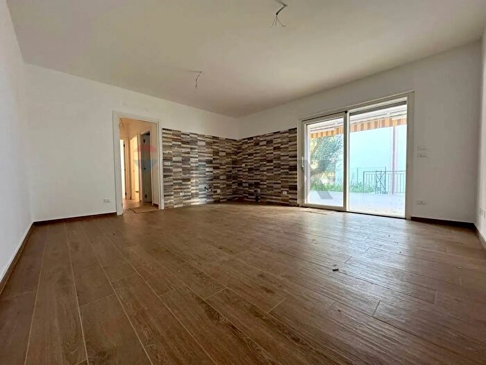 Appartamento quadrilocale in vendita in Viale Martiri VI Ottobre, Lanciano