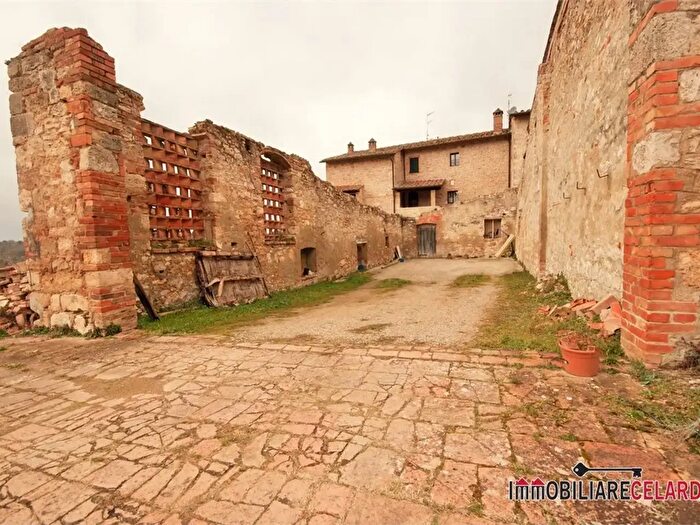 Appartamento quadrilocale in vendita in Monteriggioni