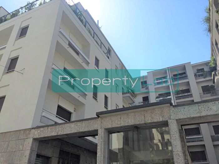 Appartamento quadrilocale in affitto in Via Gerolamo Borgazzi, Ticinese, Milano