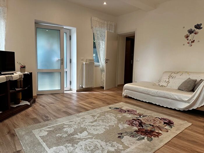 Casa con 5 locali in vendita in Via Chiesa Nuova, SantAmbrogio Di Valpolicella