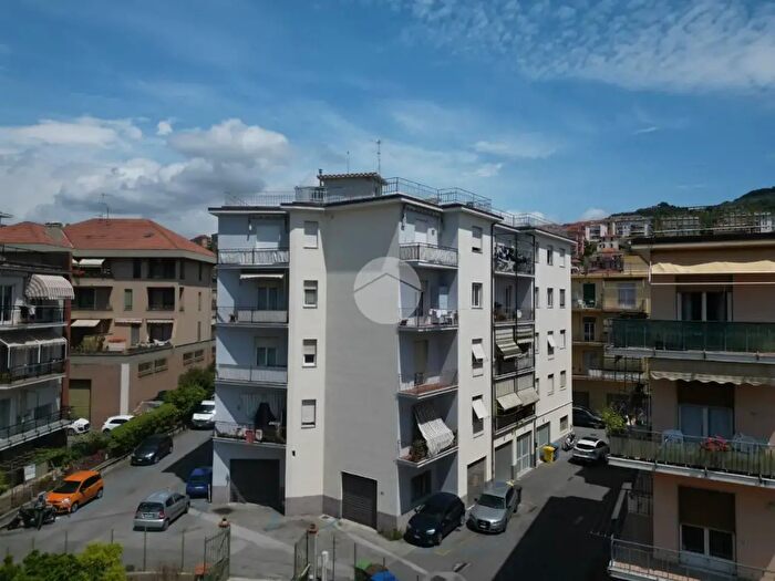 Appartamento quadrilocale in vendita in Via Argine Sinistro Goffredo Alterisio, Imperia