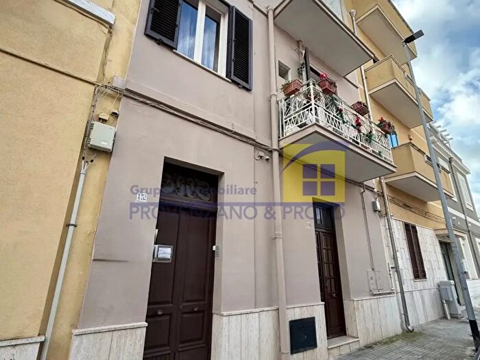 Appartamento con 5 locali in vendita in Via Fulvia, Brindisi