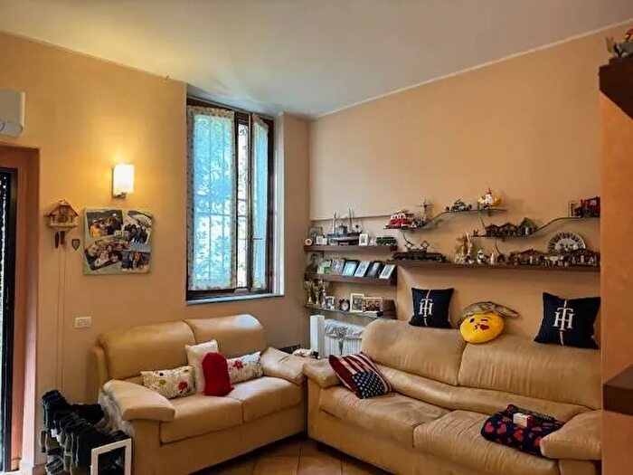 Appartamento bilocale in vendita in Via Cesare Battisti Bareggio, Bareggio