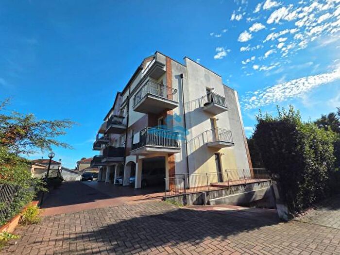 Appartamento bilocale in vendita in Piazza Alfredo Baccarini a, Russi