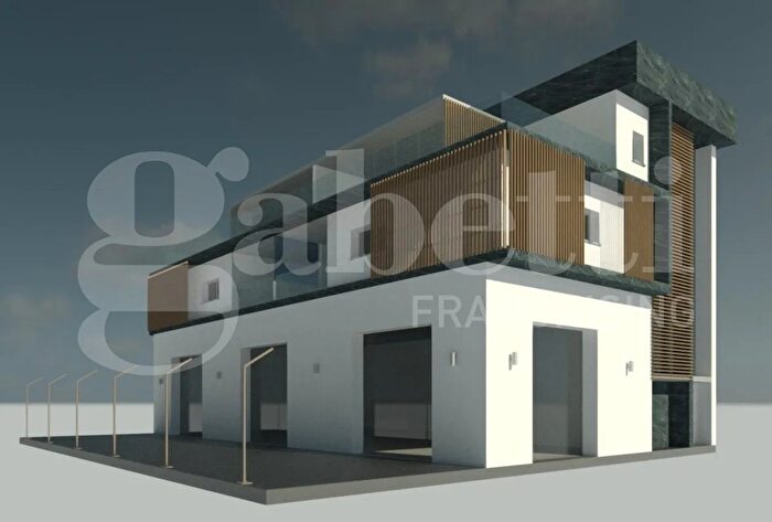 Appartamento quadrilocale in vendita in Via Cimitile, Nola