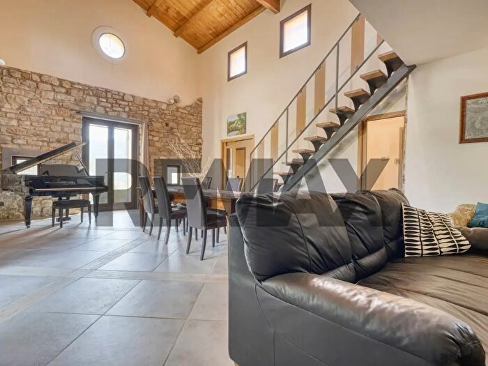Casa con 6 locali in vendita in Loc La Croce Snc, Scarlino