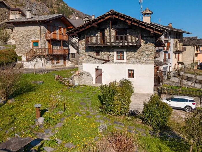 Casa con 6 locali in vendita in Borgata Roccia, Sampeyre