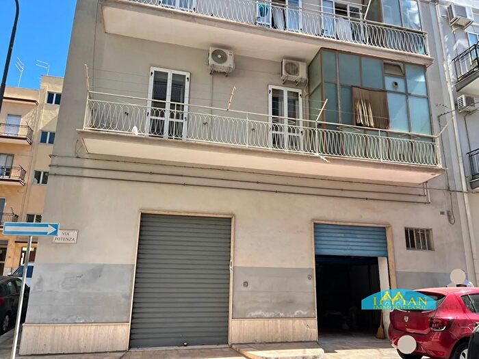 Appartamento quadrilocale in vendita in Via Cosenza, Ceglie Messapica