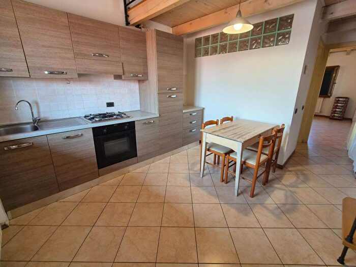 Appartamento trilocale in affitto in Via Giuseppe Garibaldi, San Michele San Giorgio, Bregnano