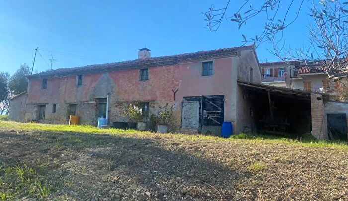 Casa in vendita in Mondavio