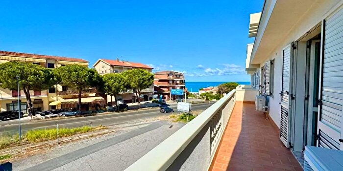 Appartamento trilocale in vendita in Corso Europa, Belvedere Marittimo