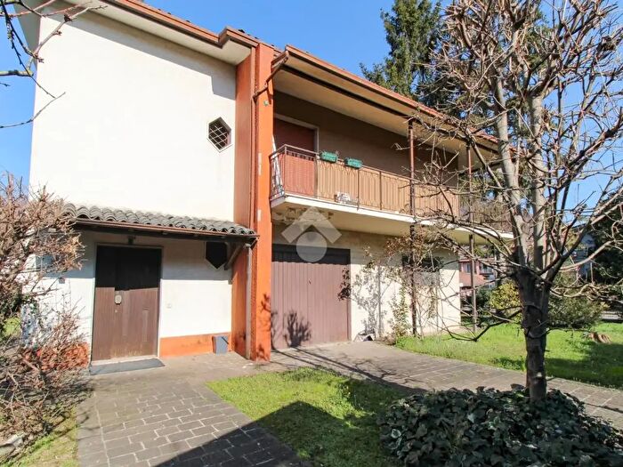 Casa con 7 locali in vendita in Via C Colombo, Villanuova Sul Clisi