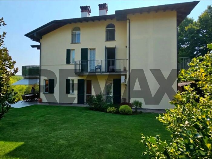 Appartamento quadrilocale in vendita in Via Berlinguer a, Zavattarello
