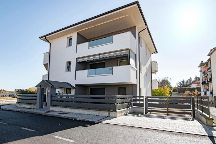 Appartamento trilocale in vendita in Bovio, Stradella