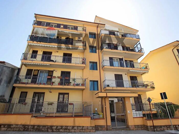 Appartamento con 5 locali in vendita in Corso Vittorio Emanuele, Floridia