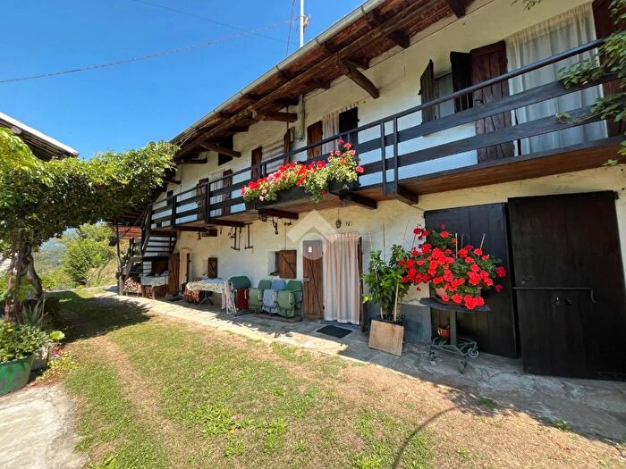 Casa con 6 locali in vendita in Via dei Fiori, Sanfront