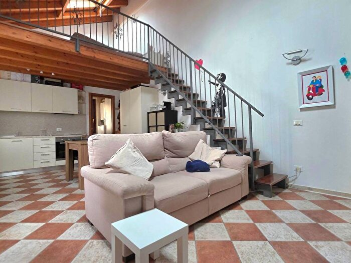 Appartamento bilocale in affitto in Via Luigi Beretta, Borgo Basso, Pavia