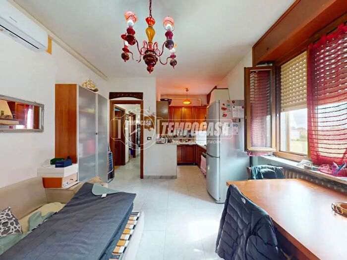 Appartamento trilocale in vendita in Via Martin Luter King, Caselle Torinese