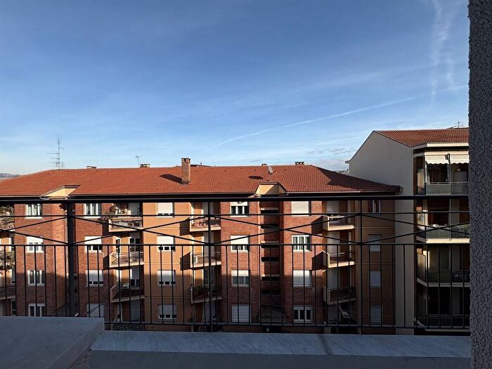 Appartamento trilocale in affitto in Cso Piave, Borgo Piave Corso Europa Zona Ferrero, Alba