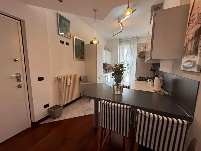 Appartamento trilocale in affitto in Via Lecco, Monza