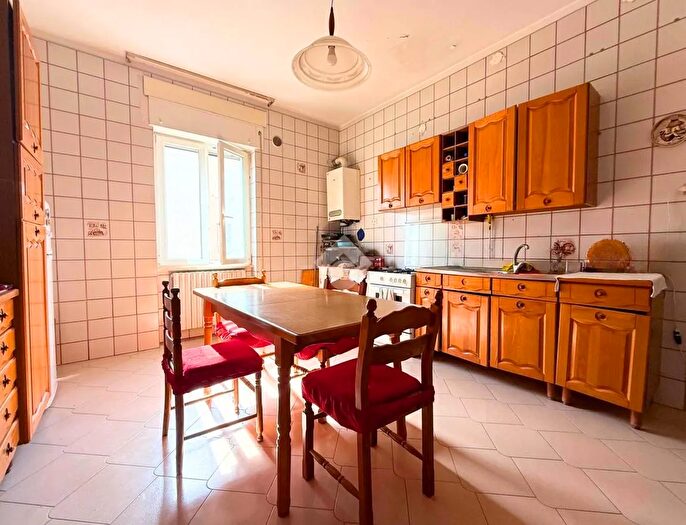 Appartamento quadrilocale in vendita in Via Gino Capponi, San Severo