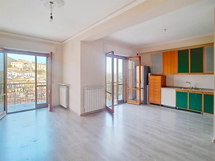Appartamento con 5 locali in affitto in Via Raia dei Monaci, Muro Lucano