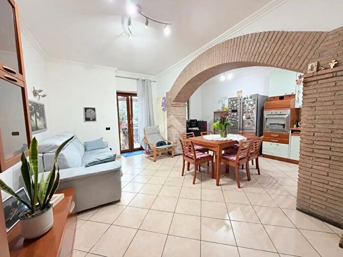 Appartamento trilocale in vendita in Via Doria Pamphili, Valmontone