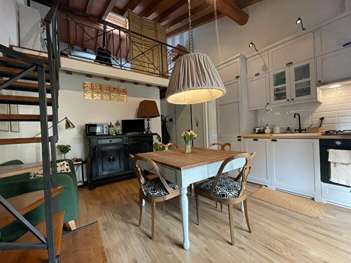 Appartamento trilocale in vendita in Lastra A Signa