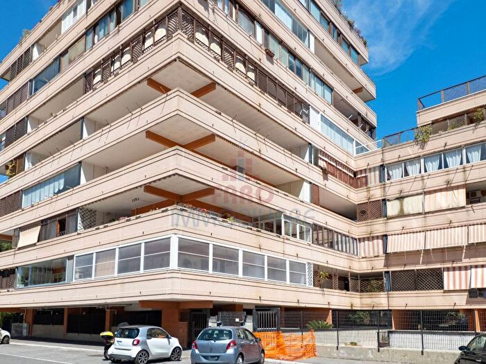Appartamento trilocale in affitto in Largo Virgilio Brocchi, Ardeatino Montagnola, Roma