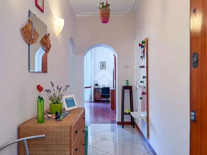 Appartamento trilocale in vendita in Via San Giulio, Formia