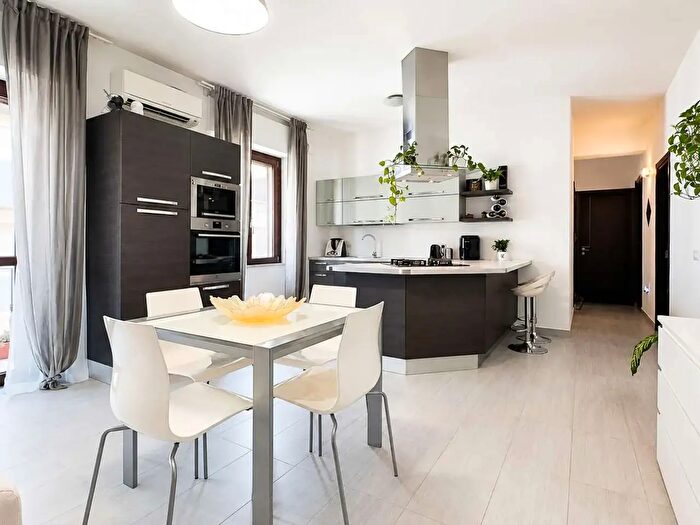 Appartamento trilocale in vendita in Via Piave, Cagliari
