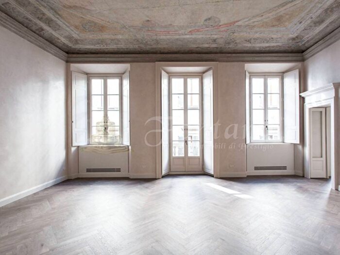 Appartamento con 6 locali in affitto in Via Lanzone, SantAmbrogio, Milano