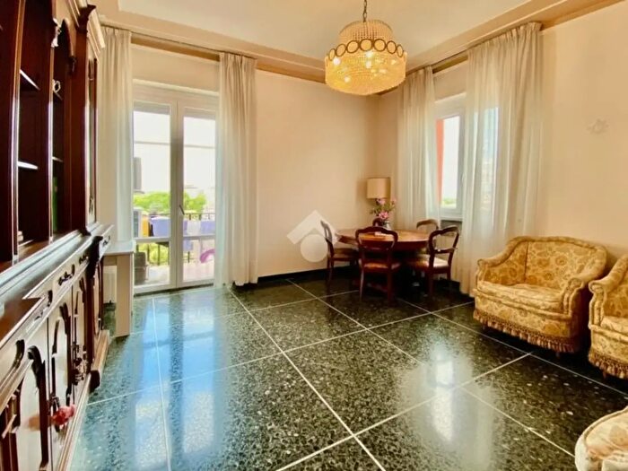 Appartamento quadrilocale in vendita in Viale della Rimembranza, Novi Ligure