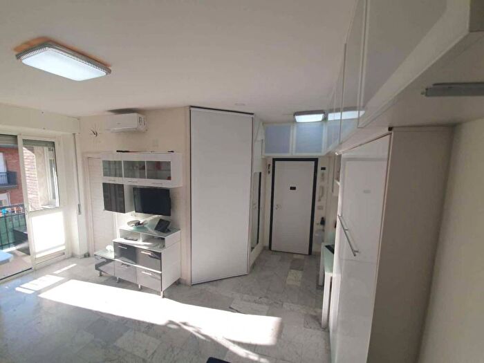 Appartamento in affitto in Via Trevi, Dergano, Milano