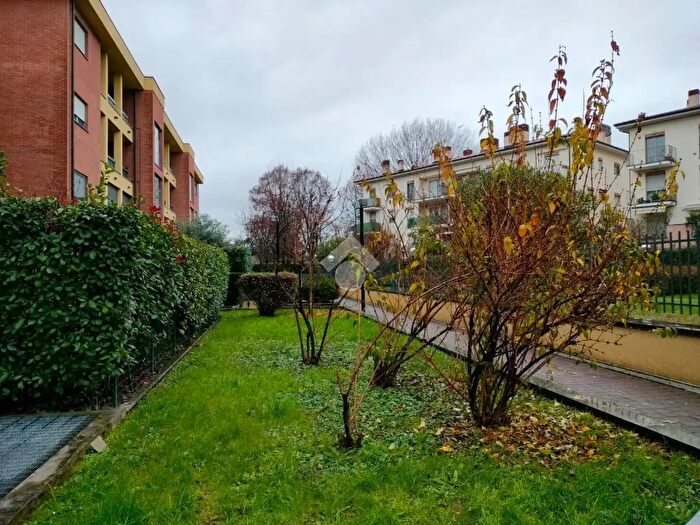 Appartamento trilocale in vendita in Via Rimembranze, Cesano Boscone