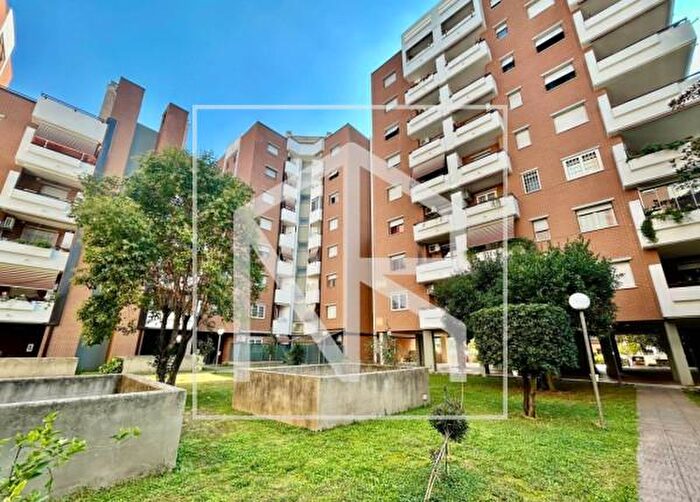 Appartamento trilocale in vendita in Via Francesco Tovaglieri, Roma