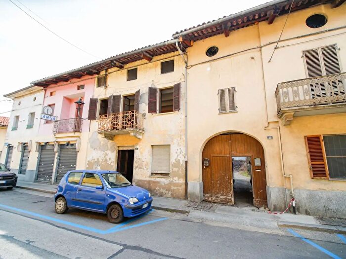 Casa quadrilocale in vendita in Via Garibaldi, Volpiano