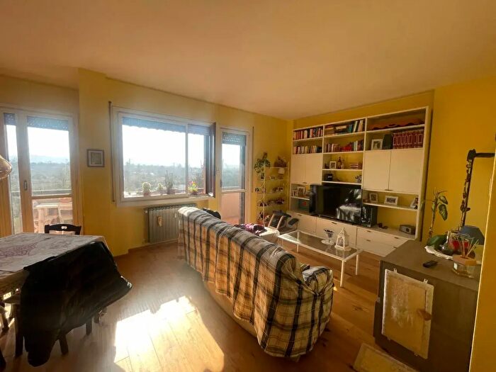 Appartamento con 5 locali in vendita in Via Baracca, Firenze