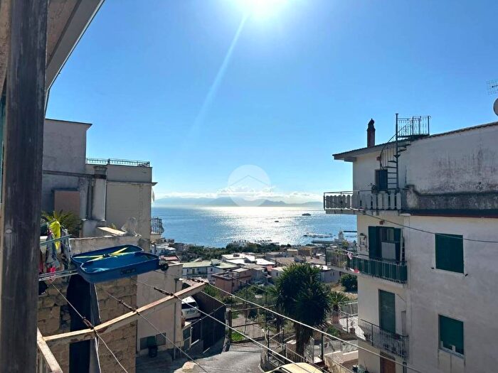 Appartamento bilocale in vendita in Via lord hamilton, Centro, Bacoli