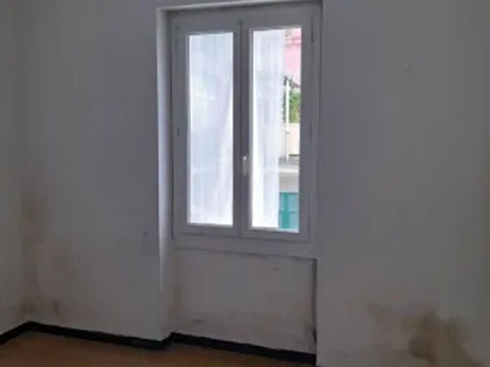 Appartamento quadrilocale in vendita in Via Ciro Menotti, Genova