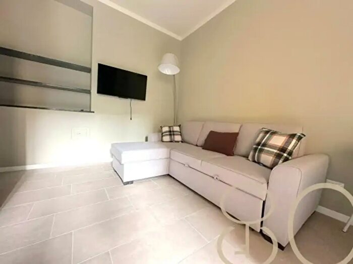 Appartamento bilocale in affitto in Via Vespri Siciliani, Milano