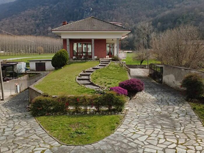 Casa quadrilocale in vendita in Via Torino, Vaie