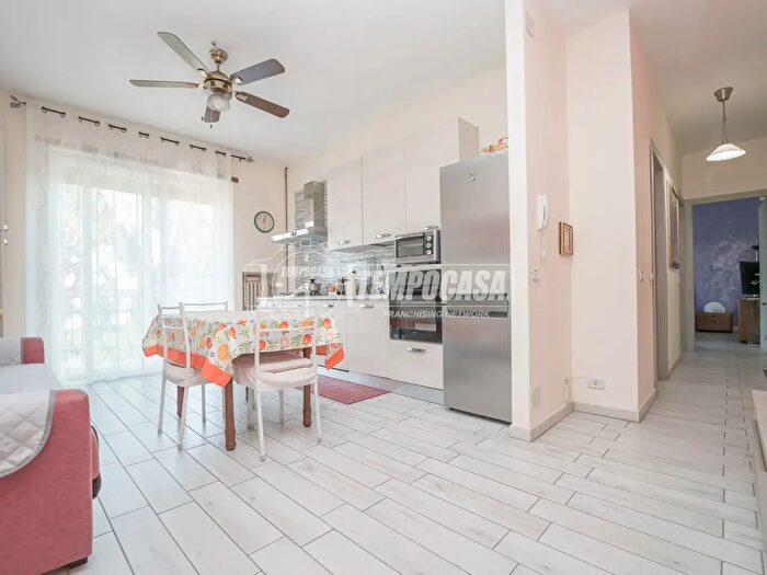 Appartamento trilocale in vendita in Via Privata Carlo Innocenzo Frugoni, Milano