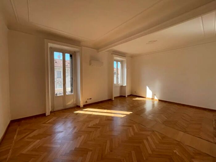 Appartamento con 5 locali in affitto in Via Gustavo Modena, Milano