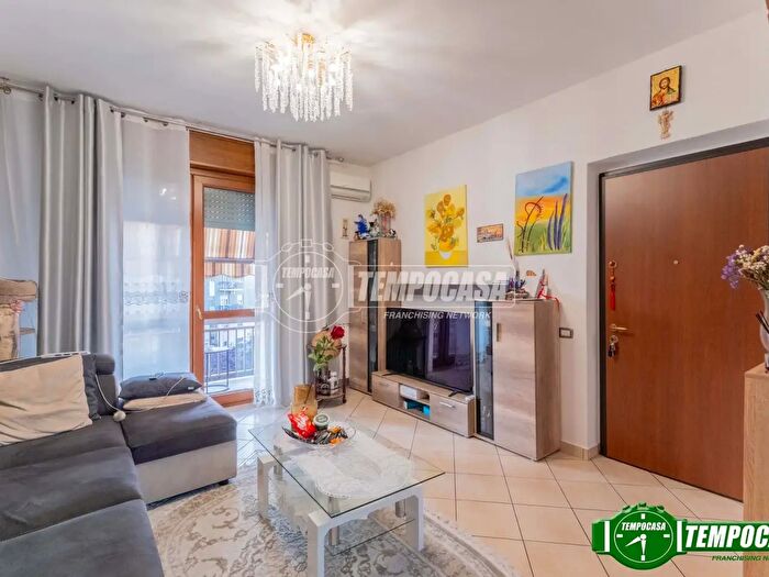 Appartamento trilocale in vendita in Via G Casati, Magenta