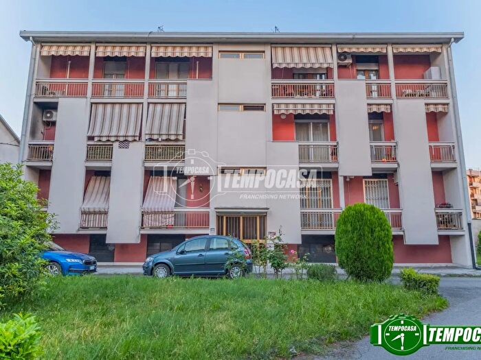Case in Vendita e in Affitto - 3