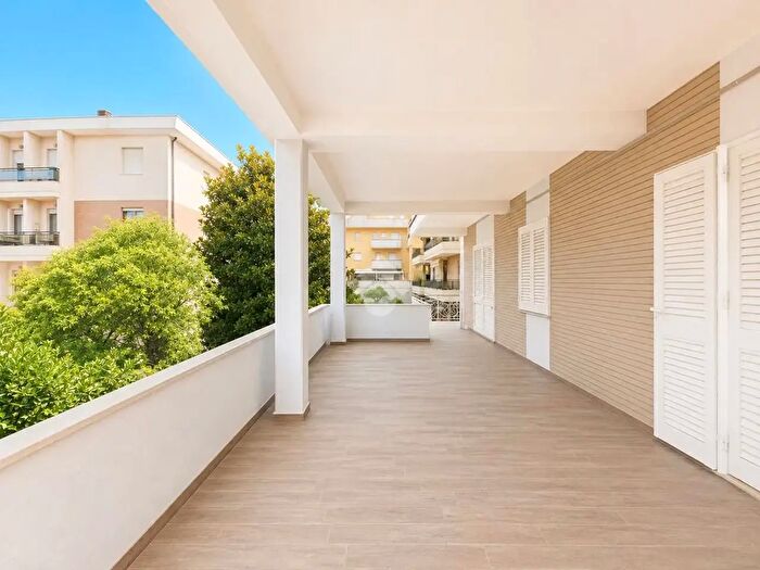 Appartamento trilocale in vendita in Via Ippolito Nievo, Giulianova