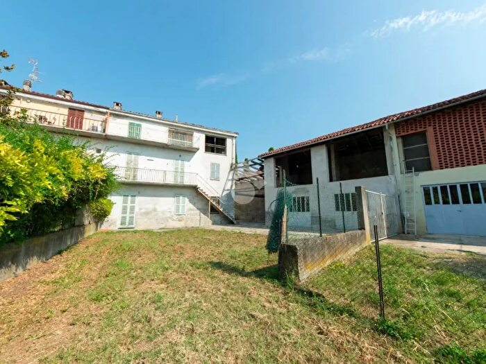 Casa con 18 locali in vendita in Via Roma, Terruggia