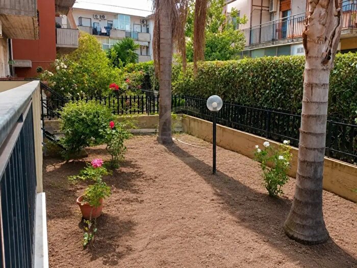 Appartamento trilocale in vendita in Via Macello, Mascalucia